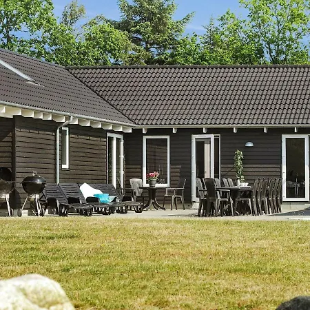 Hébergement de vacances 24 Person In Bl Vand Blåvand
